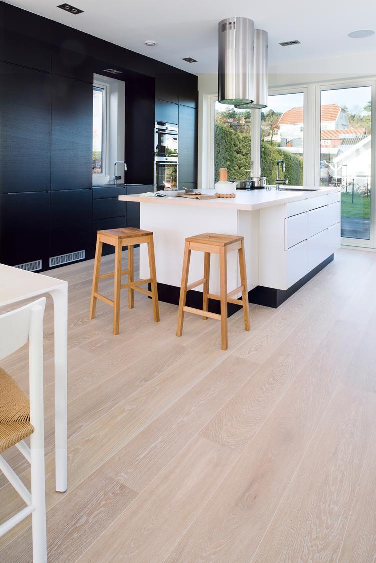 Boen Animoso Engineered Coral Oak Planks Flooring, Brushed & L/Natural: 14.0 x 209 x 2,200 mm