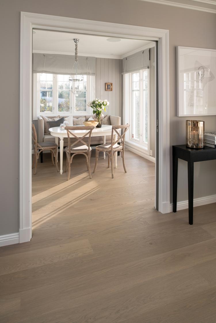 Boen Animoso Engineered Sand Oak Planks Flooring, Brushed & L/Natural: 14.0 x 209 x 2,200 mm