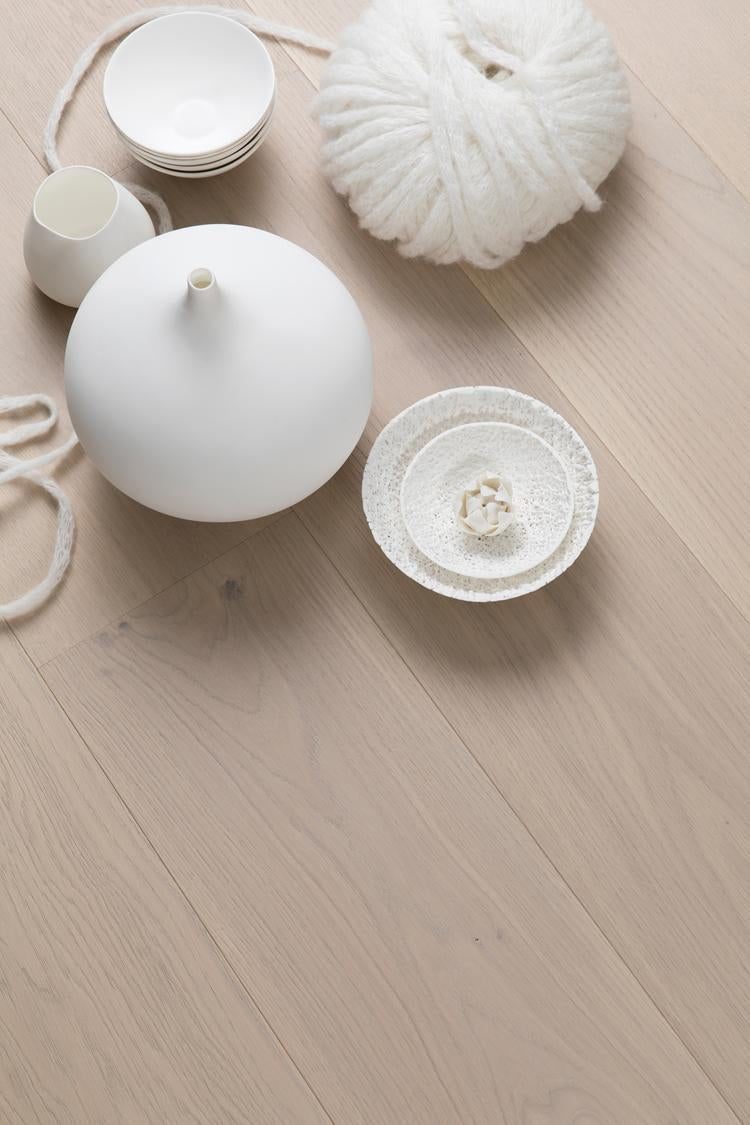 Boen Animoso Engineered Warm Cotton Oak Planks Flooring, Brushed & L/Pure: 14.0 x 209 x 2,200 mm