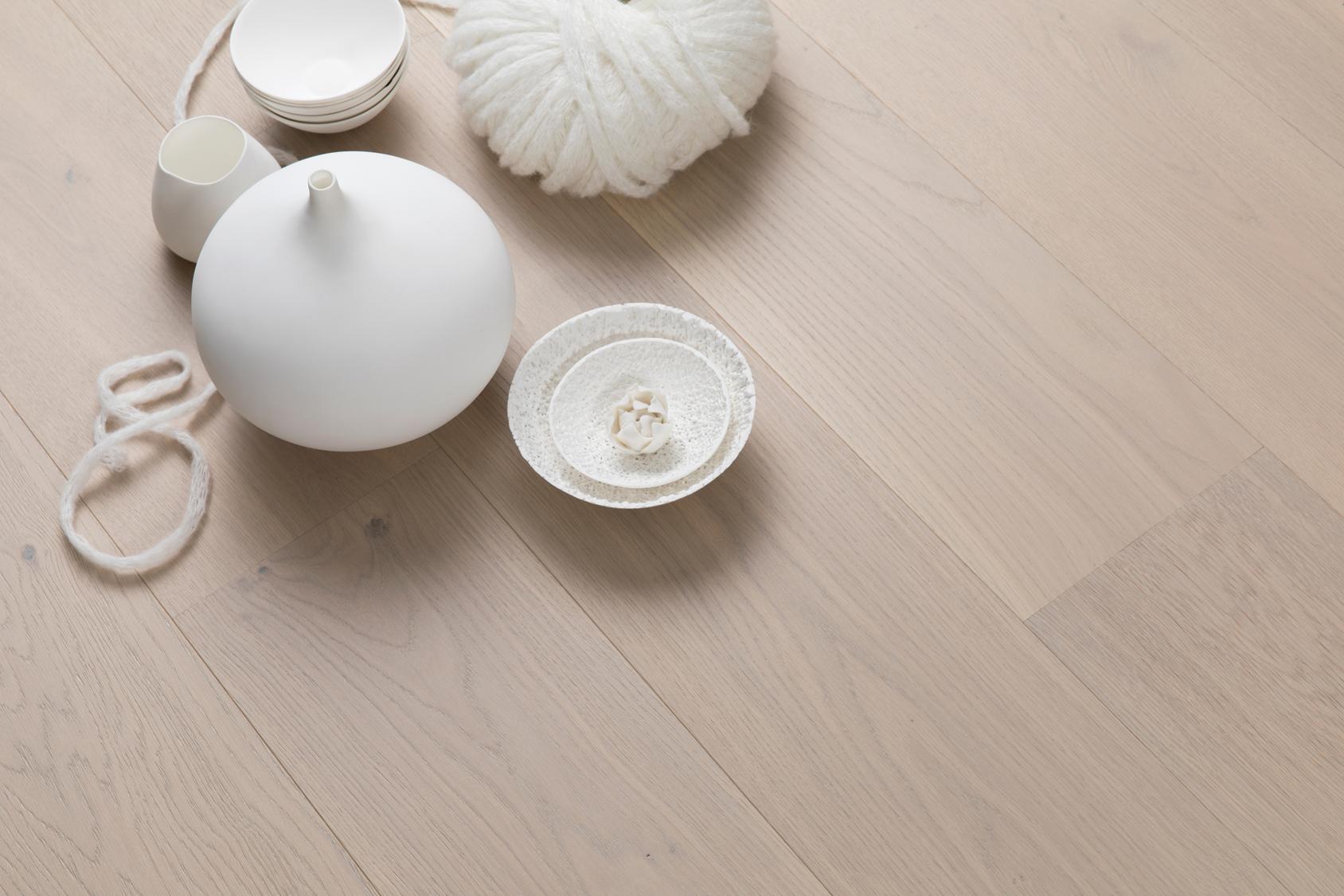 Boen Animoso Engineered Warm Cotton Oak Planks Flooring, Brushed & L/Pure: 14.0 x 209 x 2,200 mm