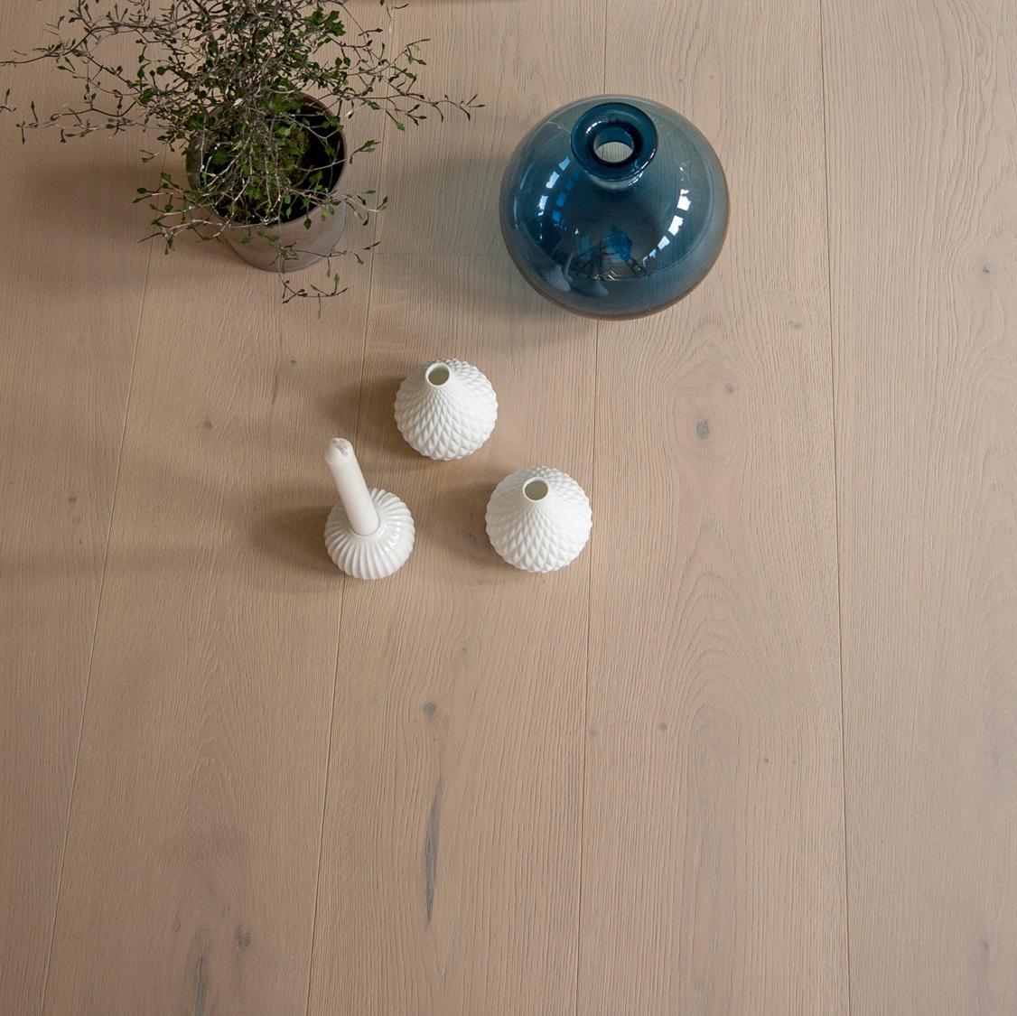 Boen Animoso Engineered Warm Cotton Oak Planks Flooring, Brushed & L/Pure: 14.0 x 209 x 2,200 mm