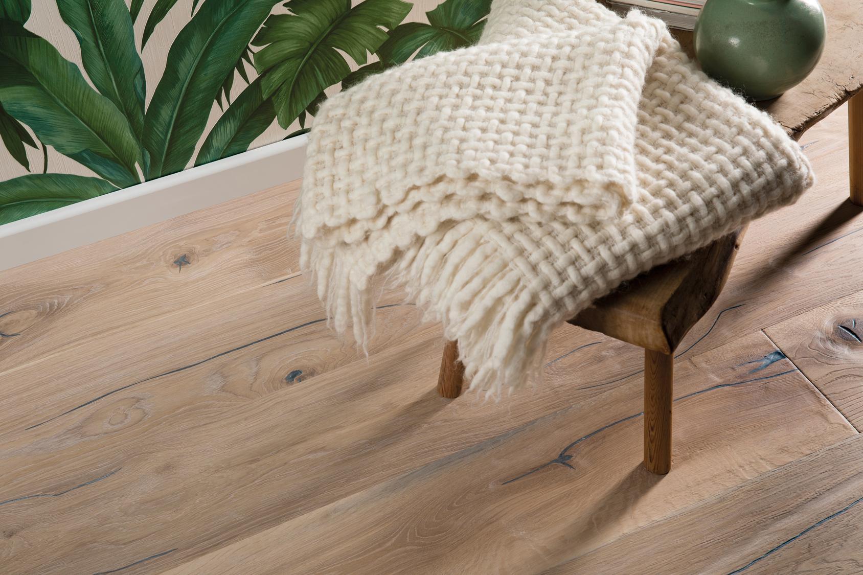 Boen Espressivo Engineered Vintage White Oak 209 Planks Flooring, Brushed & L/Natural: 14.0 x 209 x 2,200 mm