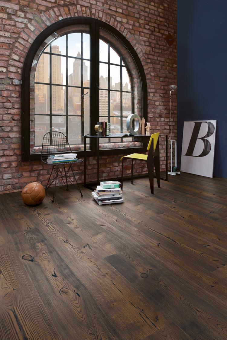 Boen Espressivo Engineered Antique brown Oak Planks Flooring, Brushed & L/Natural: 14.0 x 209 x 2,200 mm