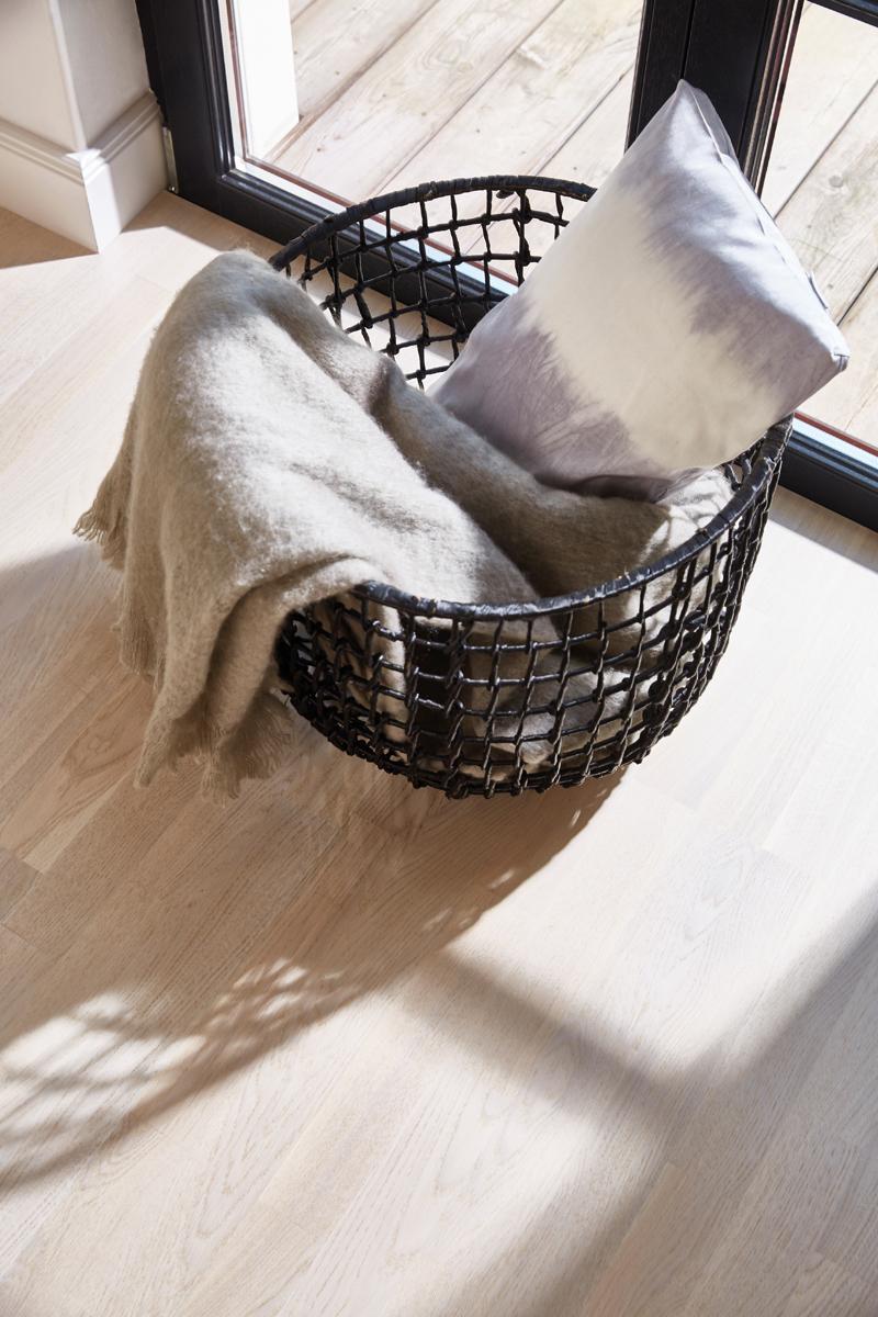 Boen Concerto Engineered White Oak Multi-Strip Flooring, Brushed & L/Pure: 14.0 x 215 x 2,200 mm