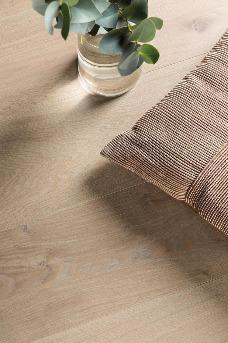 Boen Animoso Engineered Warm Grey Oak Planks Flooring, Brushed & L/Pure: 14.0 x 209 x 2,200 mm