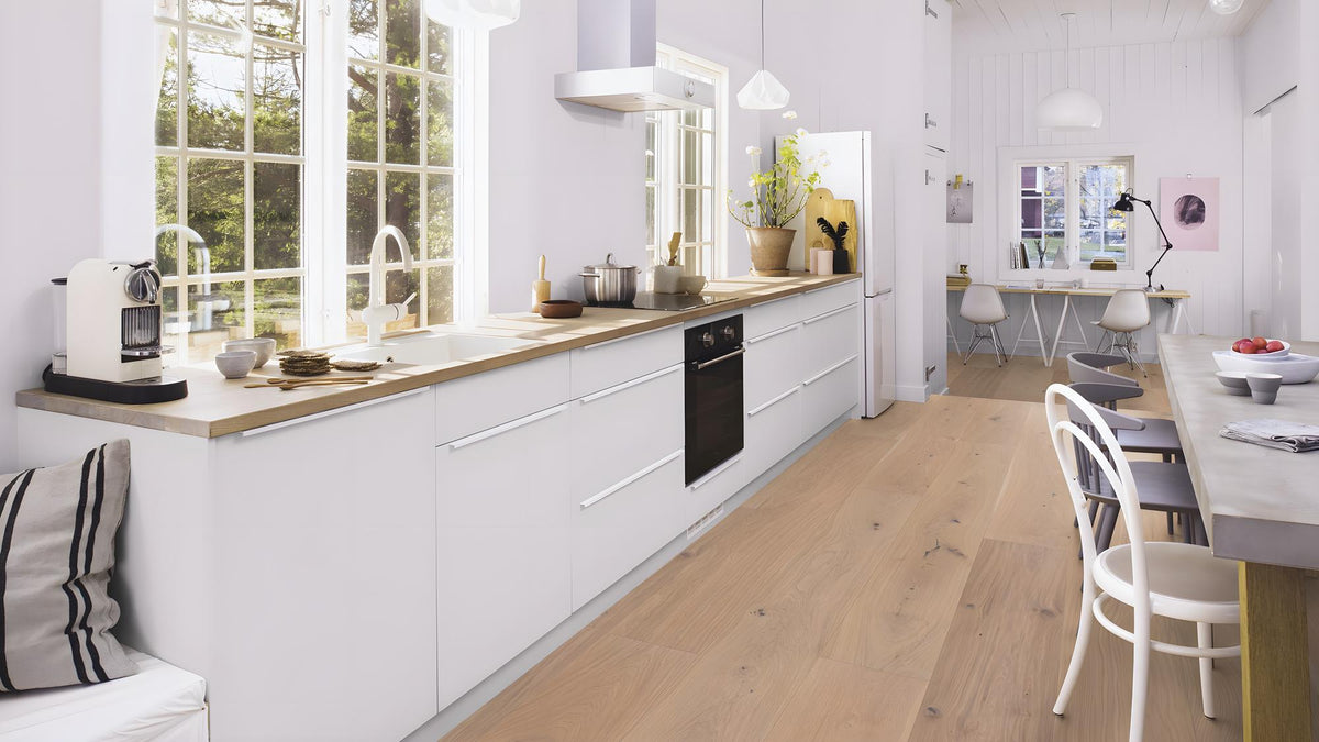 Boen Traditional Engineered White Oak Planks Flooring, L/Natural: 15.0 x 300 x 2,750 mm