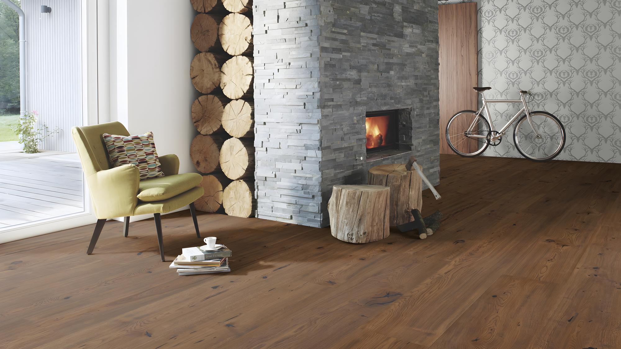 Boen Canyon Engineered Antique brown Oak Planks Flooring, Brushed & L/Natural: 15.0 x 300 x 2,750 mm