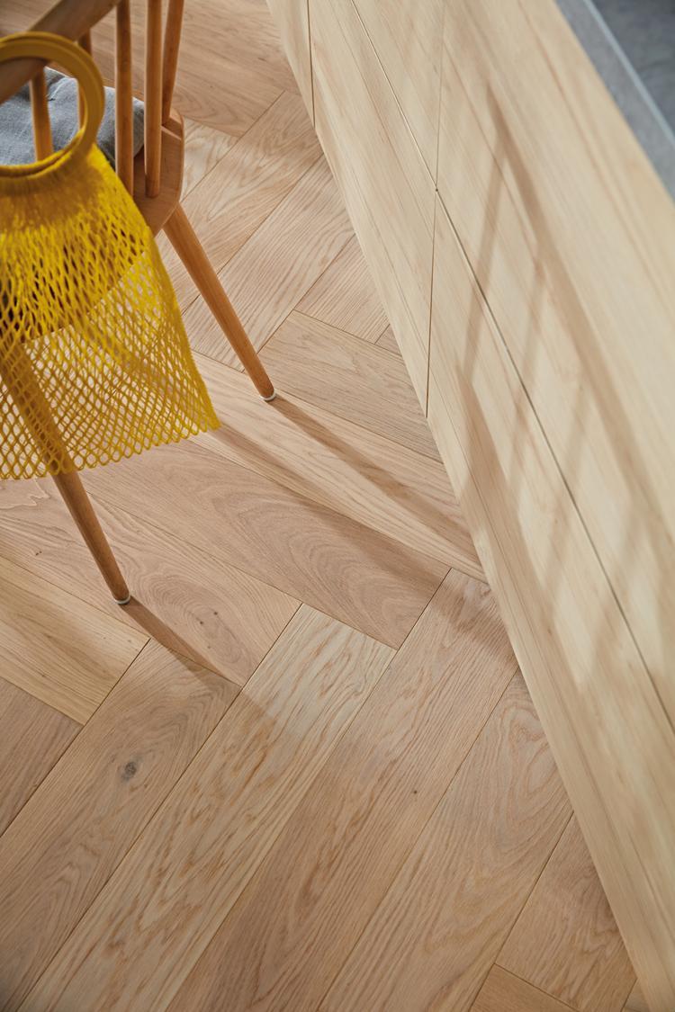 Boen Adagio Engineered White Oak Herringbone Flooring, Brushed & L/Natural, A & B Planks: 14.0 x 138 x 690 mm