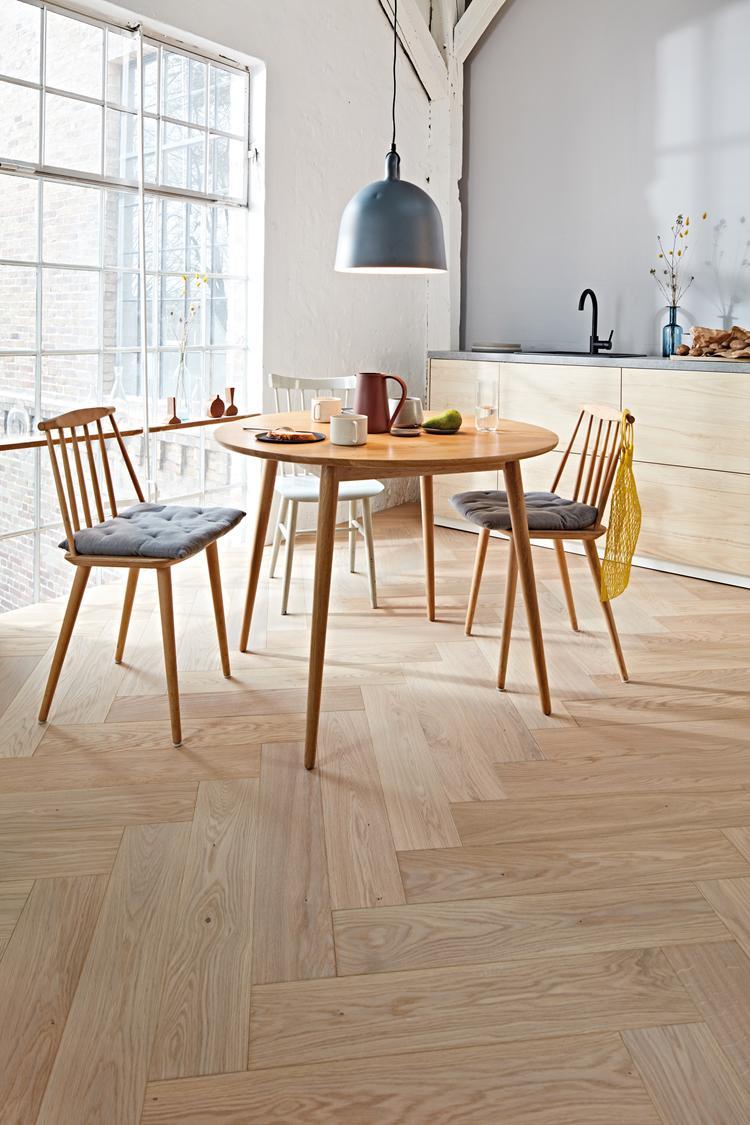 Boen Adagio Engineered White Oak Herringbone Flooring, Brushed & L/Natural, A & B Planks: 14.0 x 138 x 690 mm