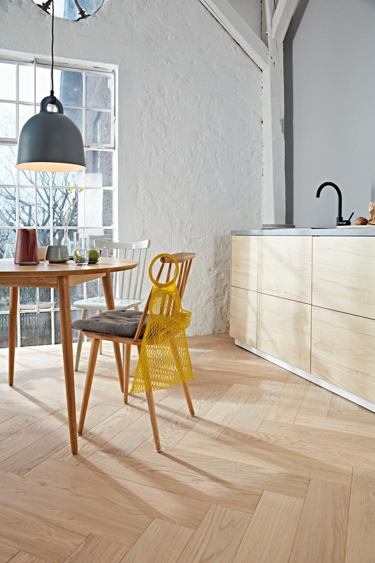 Boen Adagio Engineered White Oak Herringbone Flooring, Brushed & L/Natural, A & B Planks: 14.0 x 138 x 690 mm