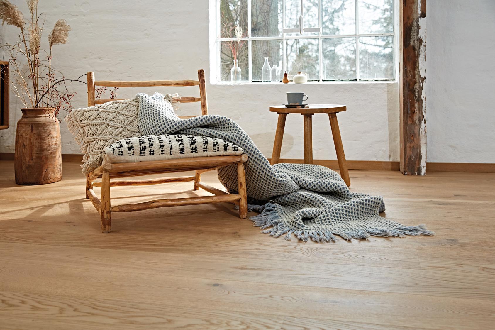 Boen Vivo Engineered Authentic Oak Planks Flooring, Brushed & L/Natural: 14.0 x 209 x 2,200 mm