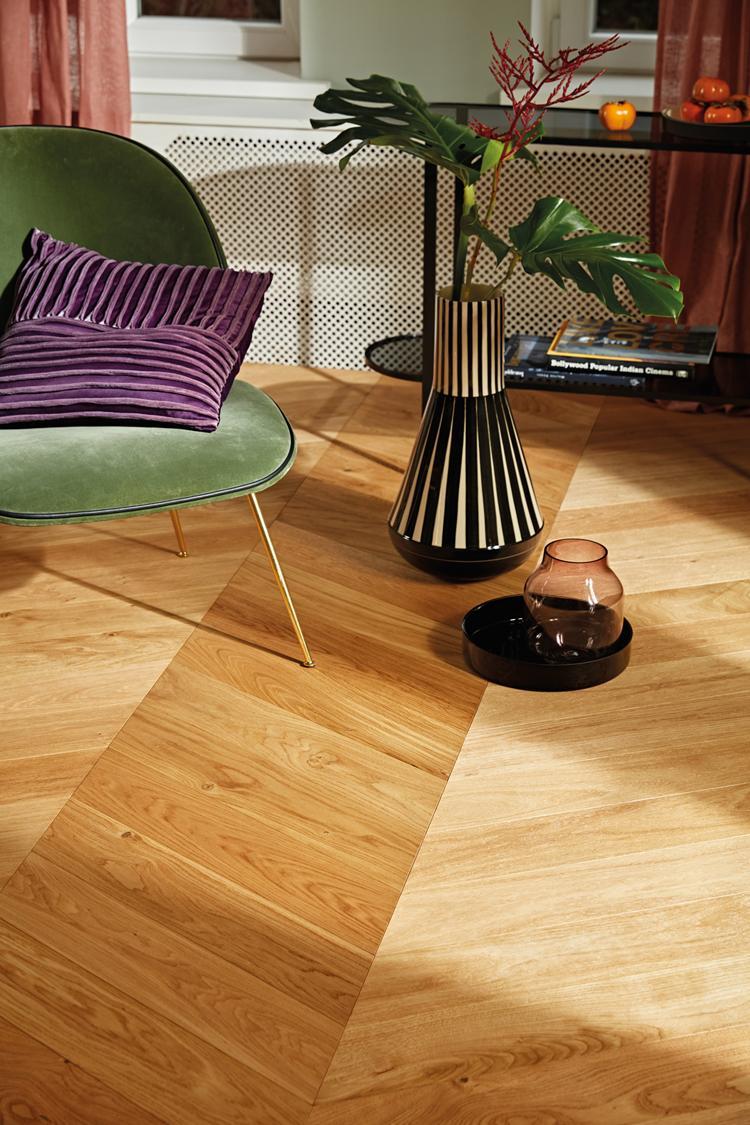 Boen Adagio Engineered Oak Chevron Flooring, Brushed & L/Natural, A & B Planks: 14.0 x 138 x 611 mm