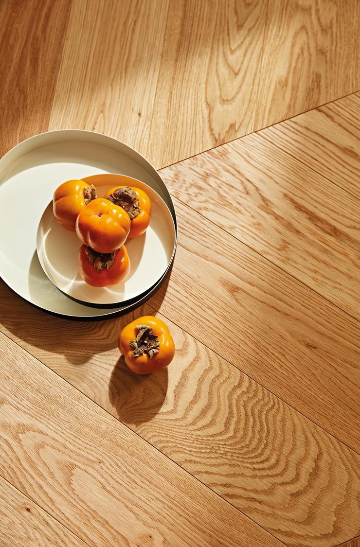 Boen Adagio Engineered Oak Chevron Flooring, Brushed & L/Natural, A & B Planks: 14.0 x 138 x 611 mm