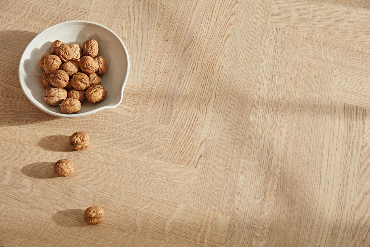 Boen Engineered White Oak Herringbone Flooring, L/Matt: 10.0 x 70 x 470 mm