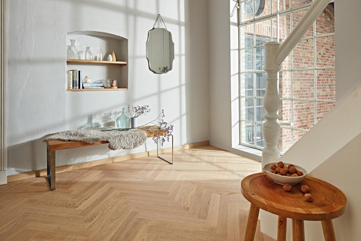 Boen Engineered White Oak Herringbone Flooring, L/Matt: 10.0 x 70 x 470 mm