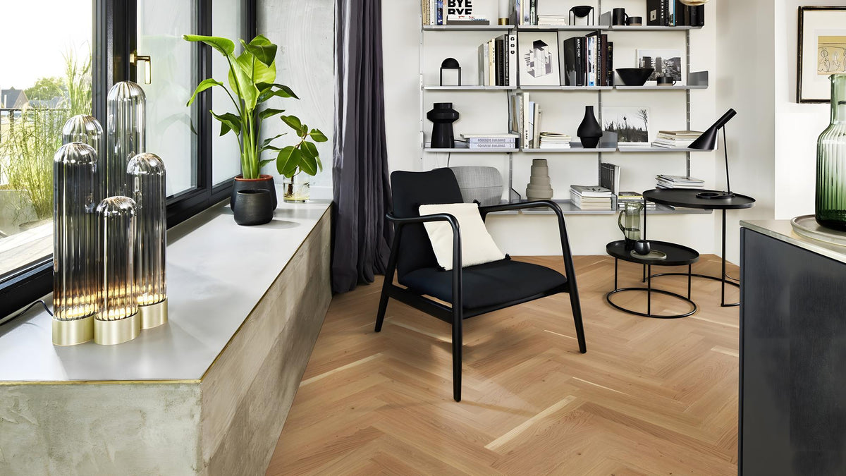Boen Basic Engineered Oak Herringbone Flooring, L/Matt: 10.0 x 70 x 470 mm