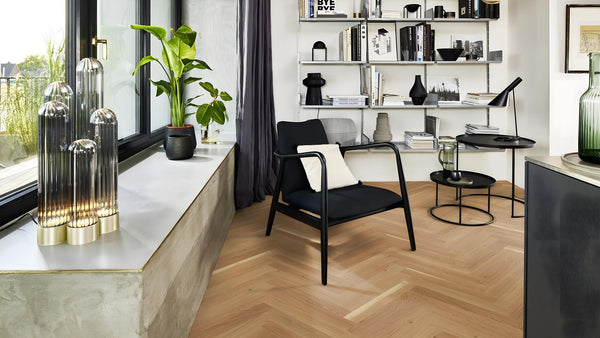 Boen Basic Engineered Oak Herringbone Flooring, Unbrushed & L/Matt: 10.0 x 70 x 470 mm