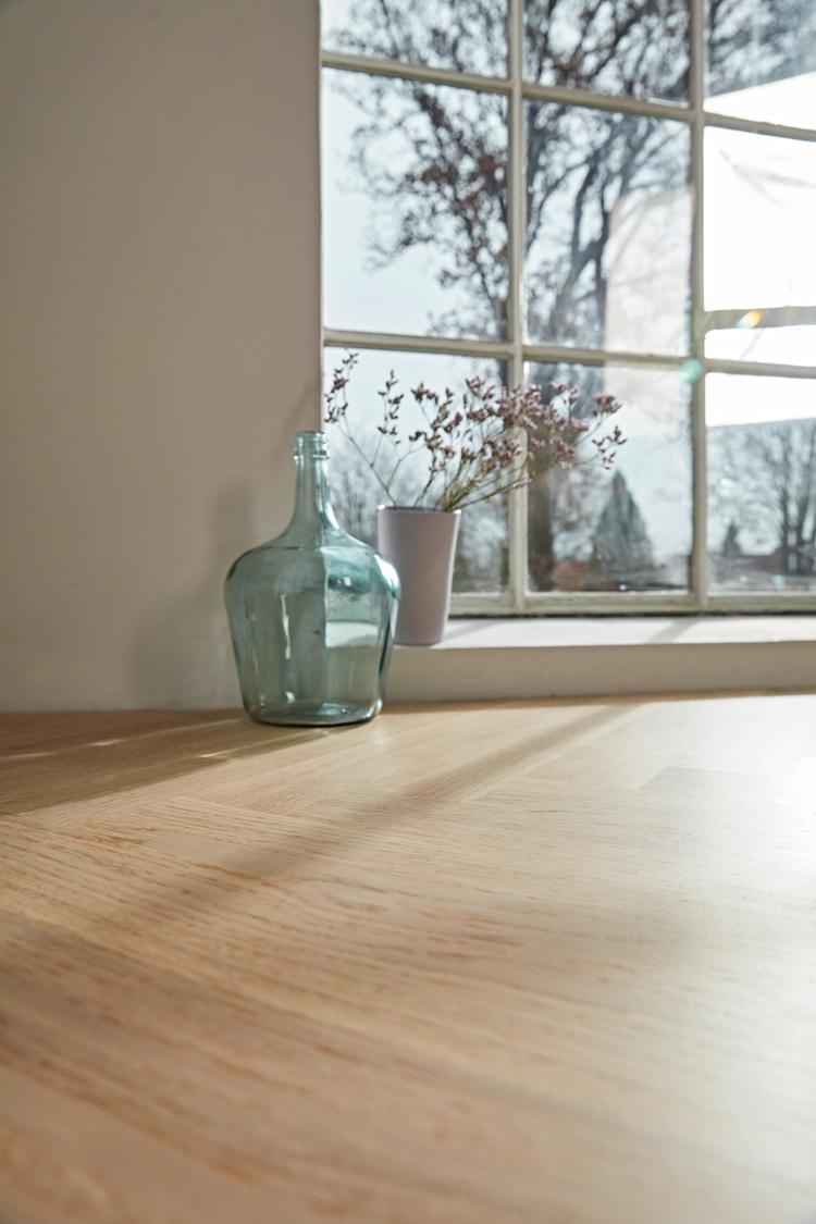 Boen  Engineered White Oak Herringbone Flooring, Unbrushed & L/Natural: 10.0 x 70 x 470 mm