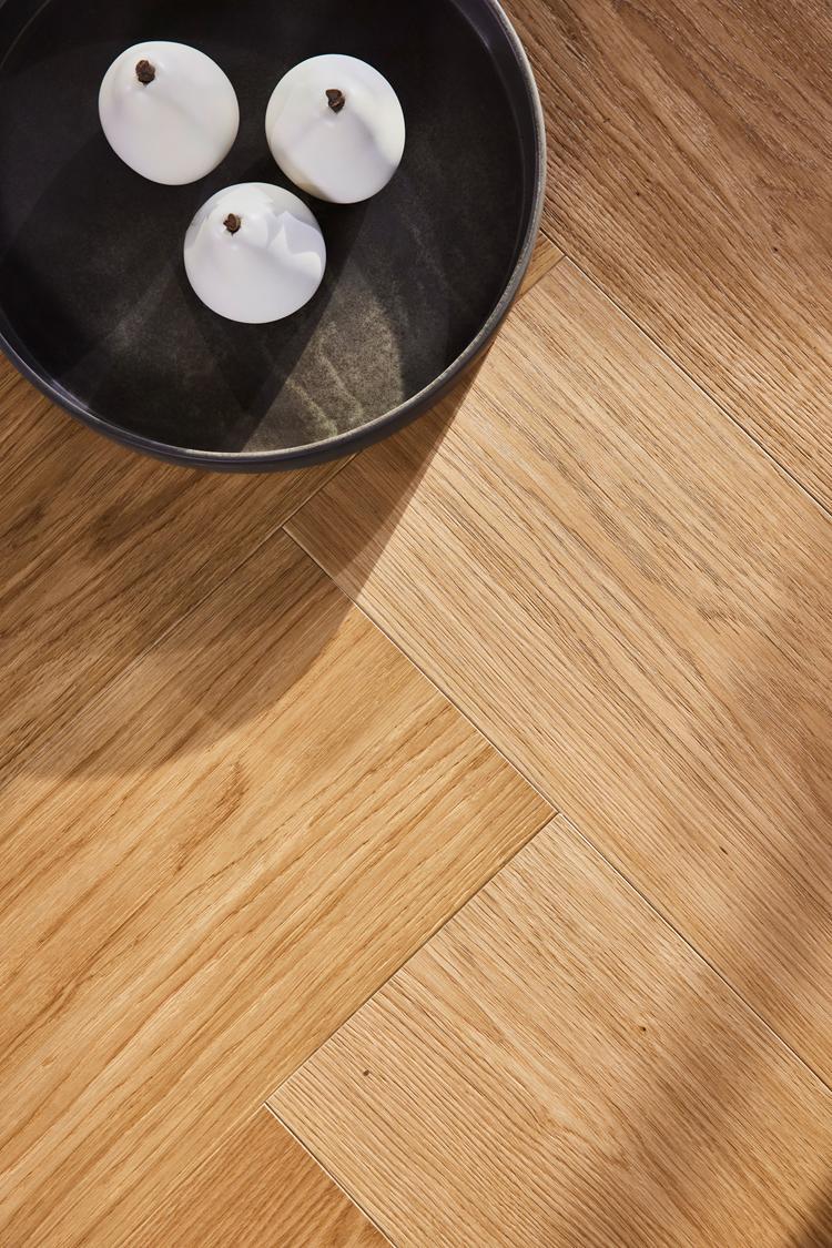 Boen Adagio Engineered Oak Herringbone Flooring, Brushed & L/Natural, A & B Planks: 14.0 x 209 x 1,045 mm