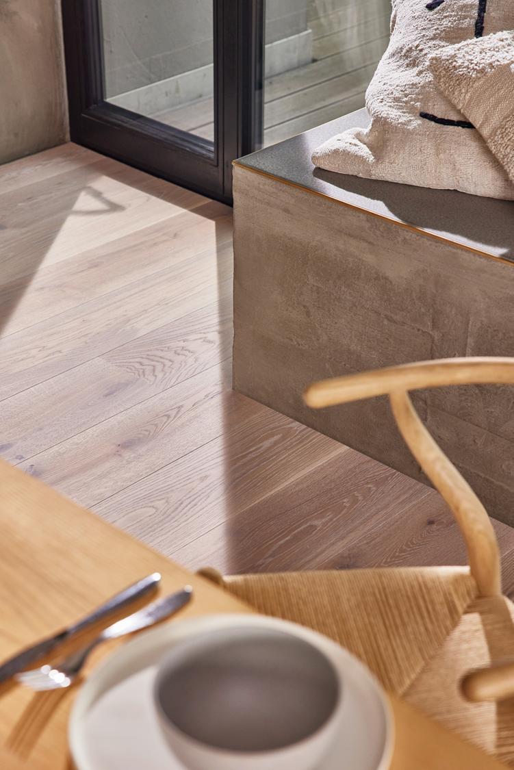 Boen Vivo Engineered White Nights Oak Planks Flooring, Double Brushed & L/Natural: 14.0 x 209 x 2,200 mm