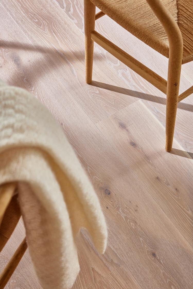 Boen Vivo Engineered White Nights Oak Planks Flooring, Double Brushed & L/Natural: 14.0 x 209 x 2,200 mm
