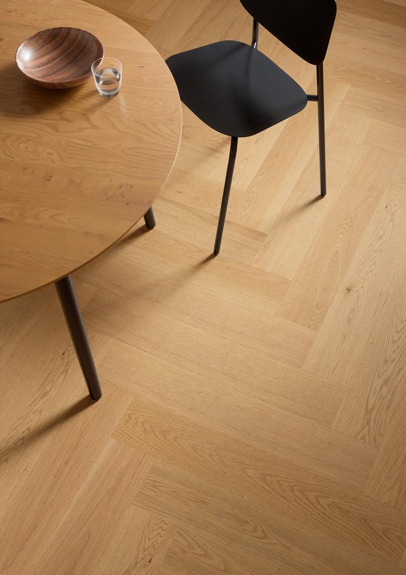 Boen Andante Engineered Soft Brown Oak Herringbone Flooring, Brushed & L/Matt Plus: 10.5 x 137 x 790 mm