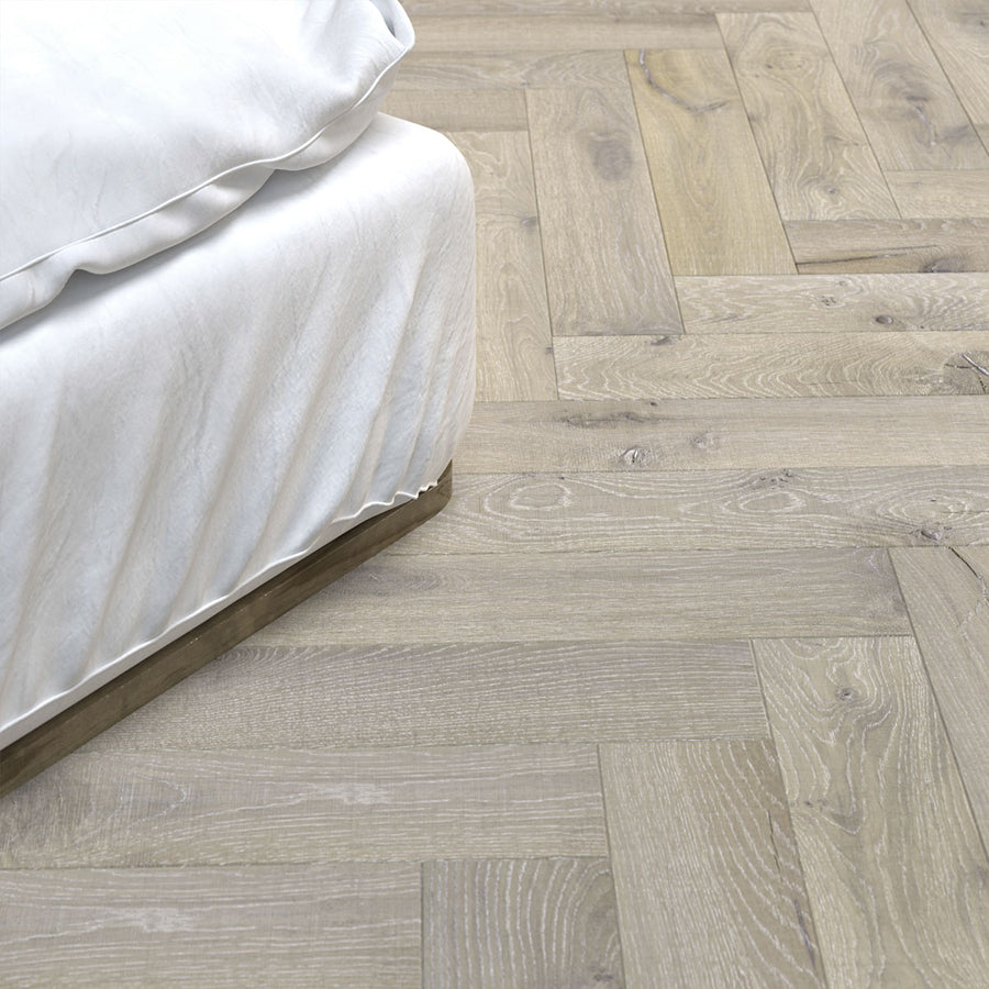 Ovara Antique Engineered Dunstanburgh Oak Herringbone Flooring, Brushed & Matt Lacquered: 15.0 x 125 x 625 mm