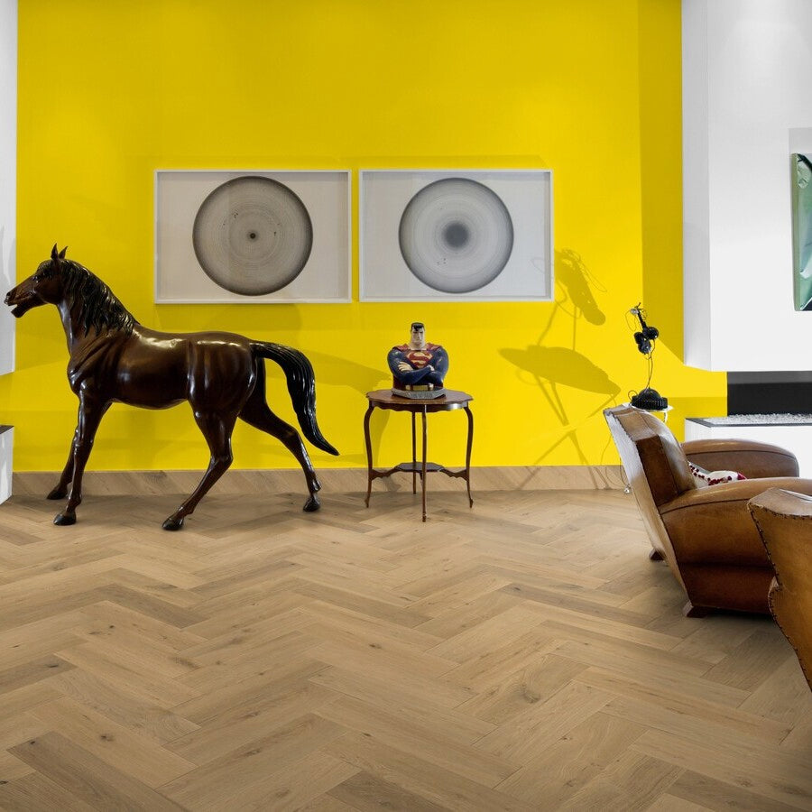 Ovara Engineered Blonde Oak Herringbone Flooring, Brushed & Matt Lacquered: 12.0 x 150 x 600 mm
