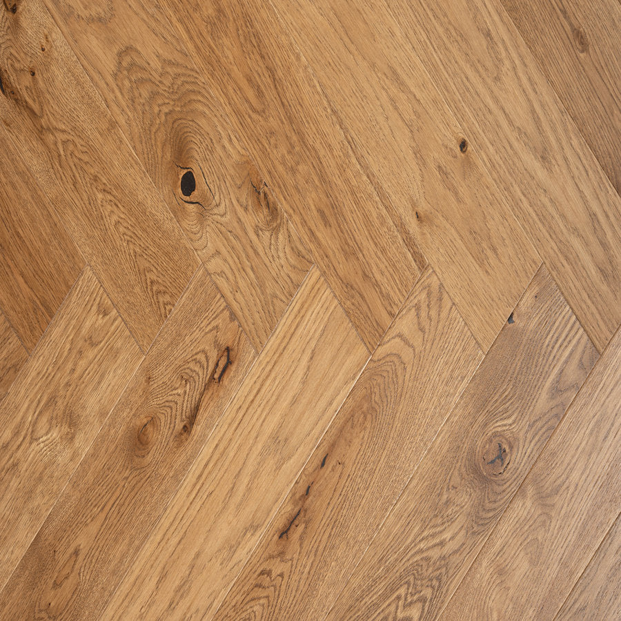 Ovara Engineered Smoked Oak Herringbone Flooring, Brushed & Matt Lacquered: 14.0 x 110 x 660 mm