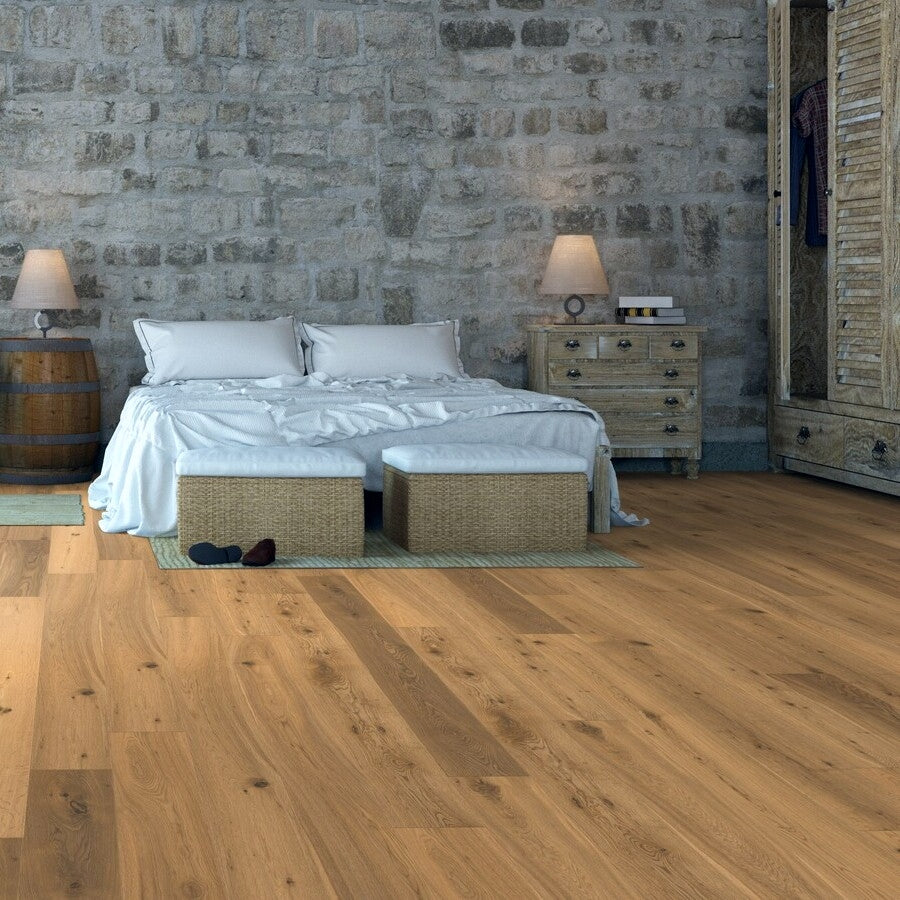 Ovara Rustic Engineered Natural Oak Planks Flooring, Brushed & UV Oiled: 14.0 x 180 x 1,900 mm