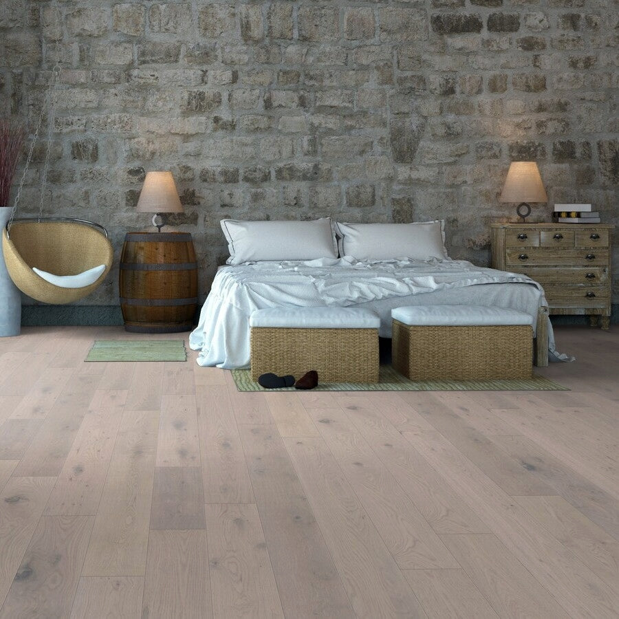 Ovara Rustic Engineered Arctic Oak Planks Flooring, Brushed & UV Oiled: 14.0 x 180 x 1,900 mm