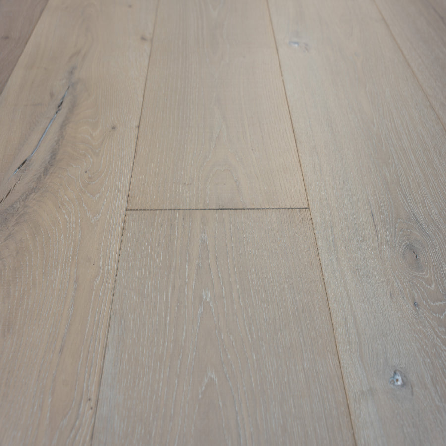 Ovara Antique Engineered Dunstanburgh Oak Planks Flooring, Brushed & Matt Lacquered Antique: 15.0 x 235 x 2,200 mm