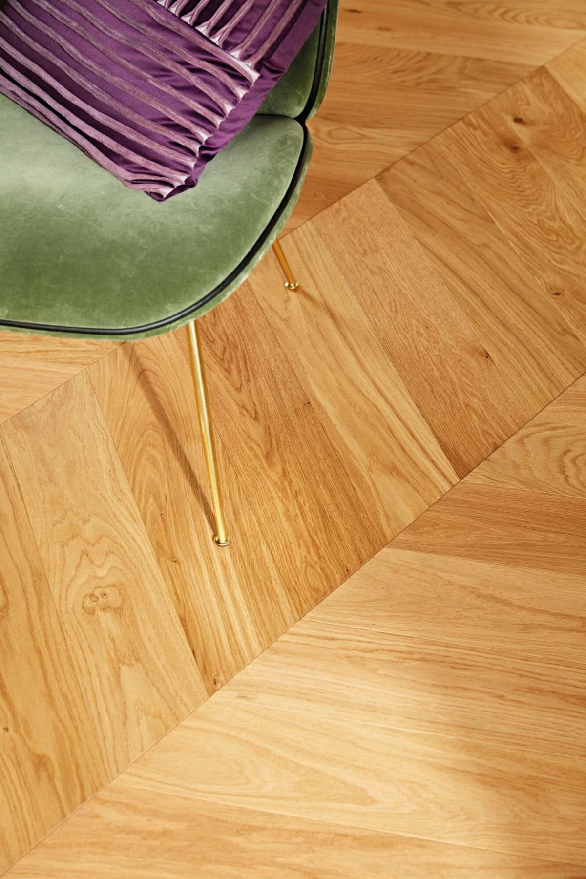 Boen Adagio Engineered Oak Chevron Flooring, Brushed & L/Natural, A & B Planks: 14.0 x 138 x 611 mm