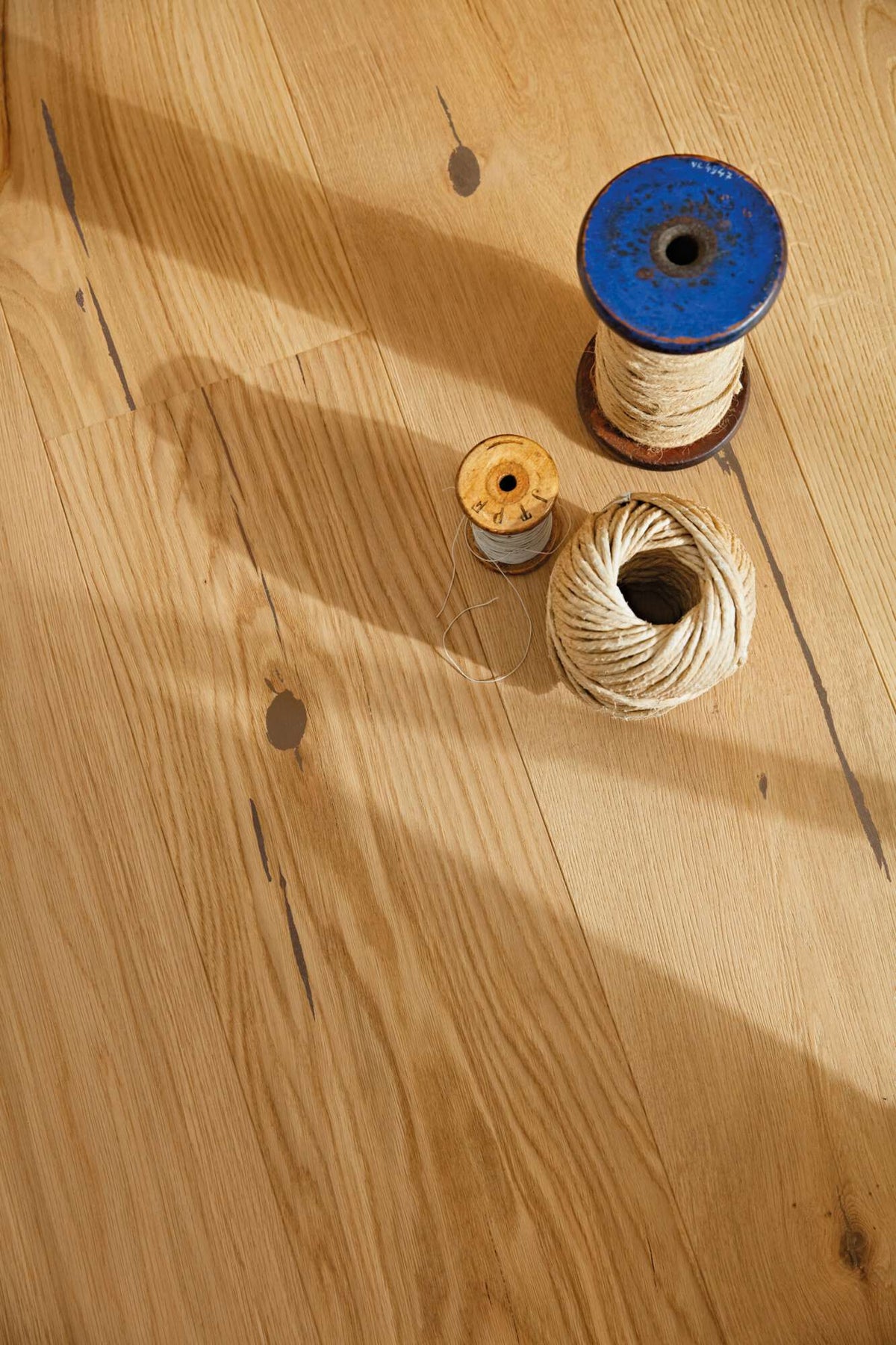 Boen Espressivo Engineered Soft Brown Oak Planks Flooring, Brushed & L/Matt Pro: 14.0 x 138 x 2,200 mm